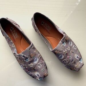Bobs (from Sketchers) Womens slip-ons with memory foam & lovable pooch print